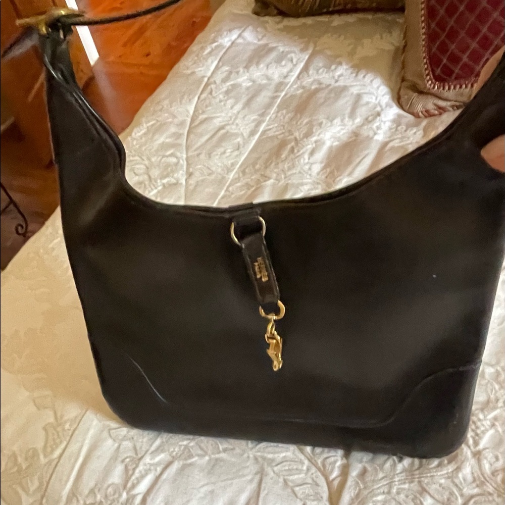 Bag has Hermes tag…but couldn’t be Hermes which would have cost thousands.